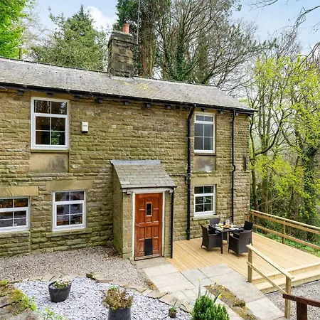 2 Bed In 87017 * Pateley Bridge